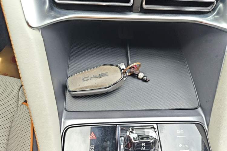 Used BYD Song PLUS New Energy 2023 Champion Edition DM-i 110KM Flagship PLUS Vehicle Key