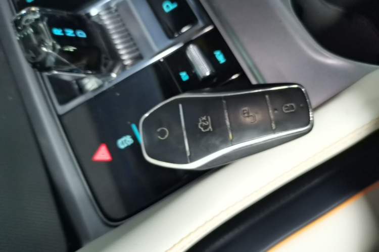 Used BYD Song PLUS New Energy 2023 Champion Edition DM-i 110KM Flagship Model Vehicle Key