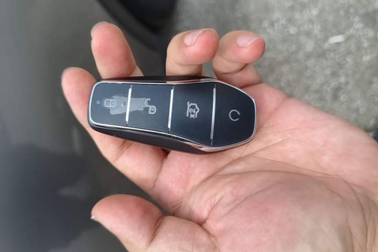 Used BYD Song PLUS New Energy 2023 Champion Edition DM-i 110KM Flagship Model Vehicle Key