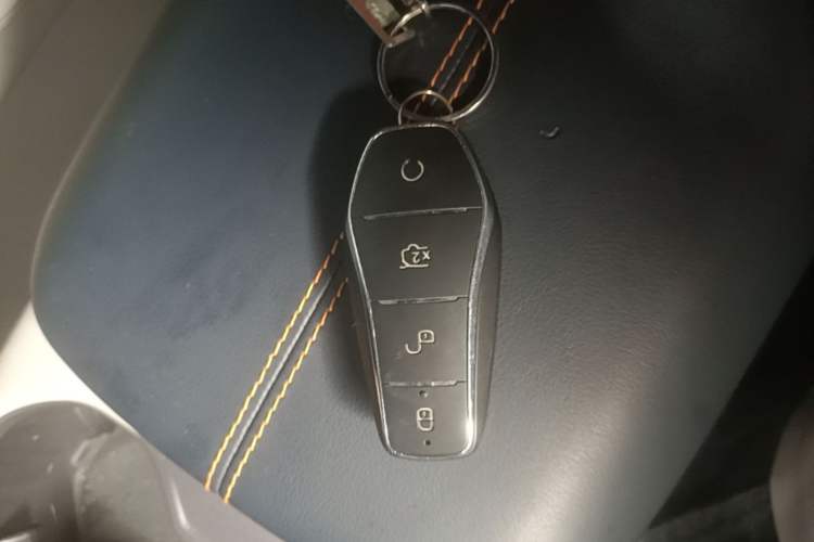 Used BYD Song PLUS New Energy 2023 Champion Edition EV 520KM Prestige Model Vehicle Key