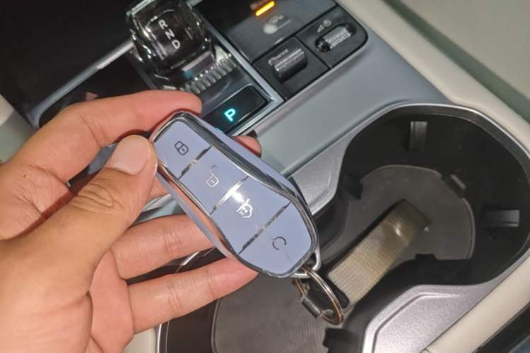 Used BYD Song PLUS New Energy 2023 Champion Edition DM-i 110KM Flagship PLUS Vehicle Key