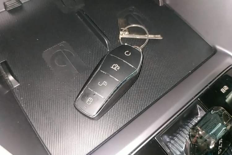 Used BYD Song PLUS New Energy 2023 Champion Edition DM-i 150KM Flagship PLUS Vehicle Key