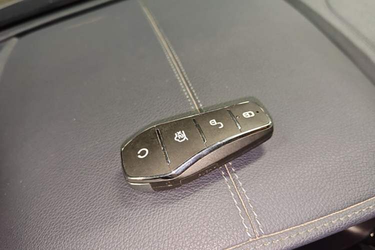 Used BYD Song PLUS New Energy 2023 Champion Edition DM-i 110KM Flagship Model Vehicle Key