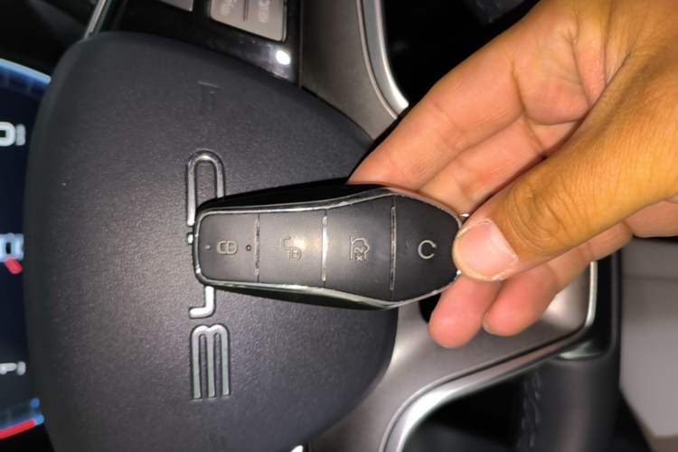 Used BYD Song PLUS New Energy 2023 Champion Edition DM-i 150KM Flagship PLUS Vehicle Key