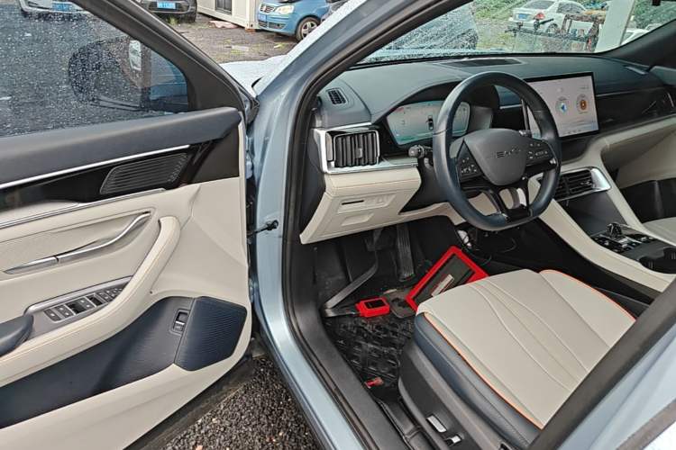 Used BYD Song PLUS New Energy 2023 Champion Edition DM-i 110KM Flagship Model Driver Seat