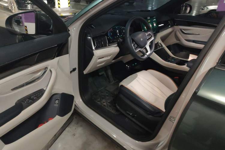 Used BYD Song PLUS New Energy 2023 Champion Edition DM-i 110KM Flagship PLUS Driver Seat