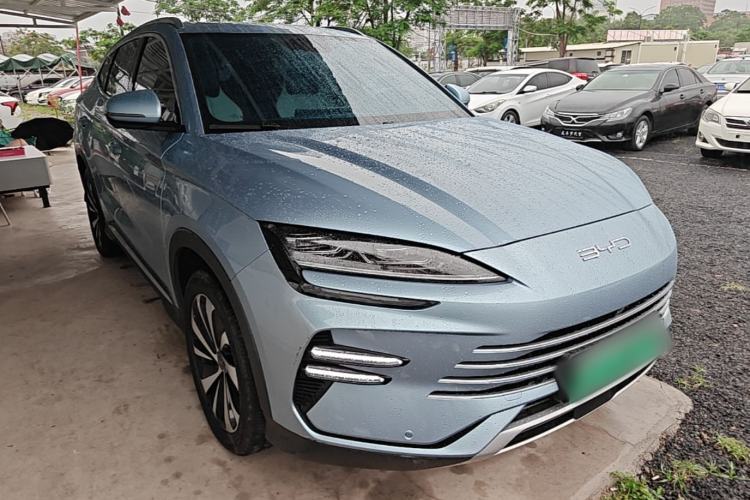 Used BYD Song PLUS New Energy 2023 Champion Edition DM-i 110KM Flagship Model Front Right 45 Deg