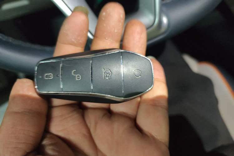 Used BYD Song PLUS New Energy 2023 Champion Edition DM-i 110KM Flagship PLUS Vehicle Key