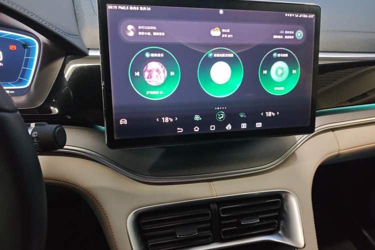 Used BYD Song PLUS New Energy 2023 Champion Edition DM-i 110KM Flagship Model Audio And AC Panel