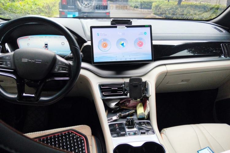 Used BYD Song PLUS New Energy 2023 Champion Edition EV 520KM Luxury Model Center Console