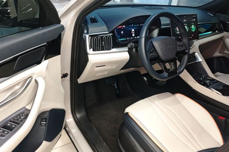 Used BYD Song PLUS New Energy 2023 Champion Edition DM-i 110KM Flagship Model Driver Seat