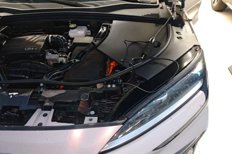 Used BYD Song PLUS New Energy 2023 Champion Edition DM-i 110KM Flagship Model Engine Bay Left