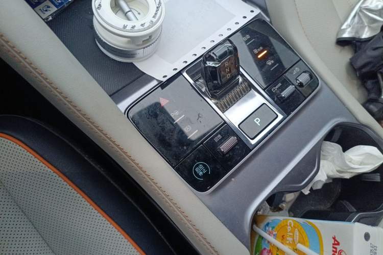 Used BYD Song PLUS New Energy 2023 Champion Edition EV 605KM Flagship PLUS Gear Lever