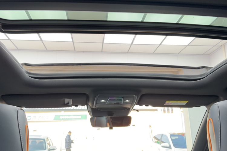 Used BYD Song PLUS New Energy 2023 Champion Edition EV 520KM Luxury Model Headliner
