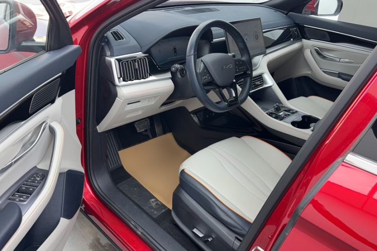 Used BYD Song PLUS New Energy 2023 Champion Edition EV 520KM Luxury Model Interior 11