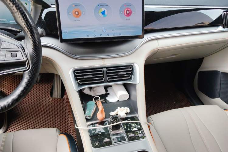Used BYD Song PLUS New Energy 2023 Champion Edition EV 520KM Prestige Model Audio And AC Panel
