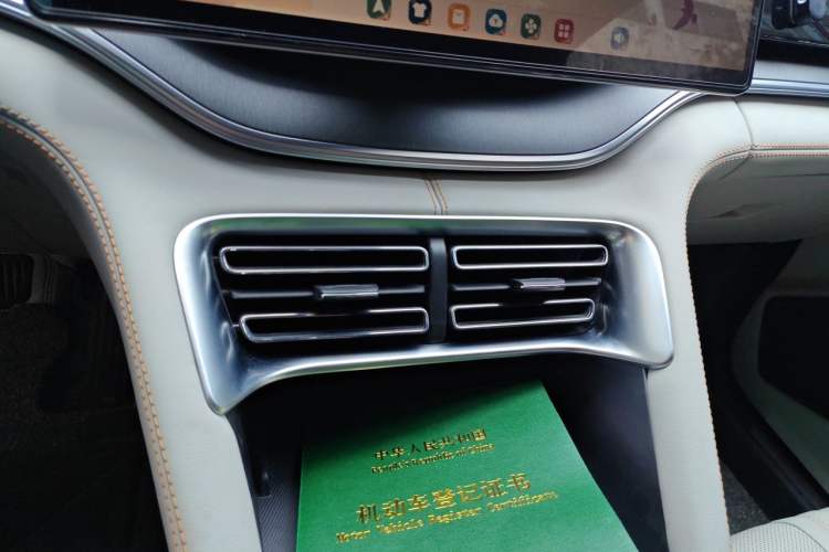 Used BYD Song PLUS New Energy 2023 Champion Edition DM-i 150KM Flagship PLUS 5G Audio And AC Panel