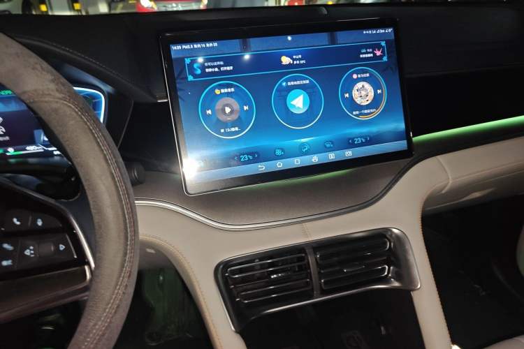 Used BYD Song PLUS New Energy 2023 Champion Edition DM-i 150KM Flagship PLUS Audio And AC Panel