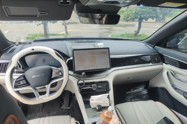 Used BYD Song PLUS New Energy 2023 Champion Edition DM-i 110KM Flagship PLUS Center Console