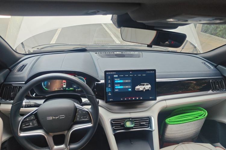 Used BYD Song PLUS New Energy 2023 Champion Edition DM-i 110KM Flagship PLUS Center Console