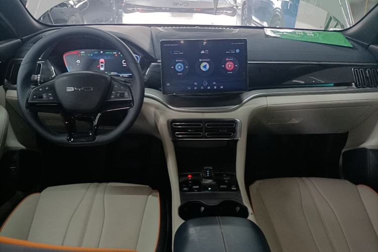 Used BYD Song PLUS New Energy 2023 Champion Edition DM-i 110KM Flagship Model Center Console