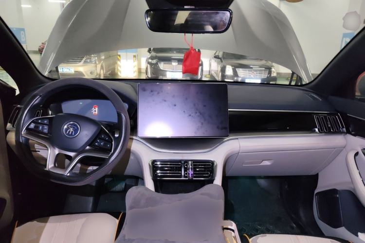 Used BYD Song PLUS New Energy 2023 Champion Edition DM-i 150KM Flagship PLUS Center Console