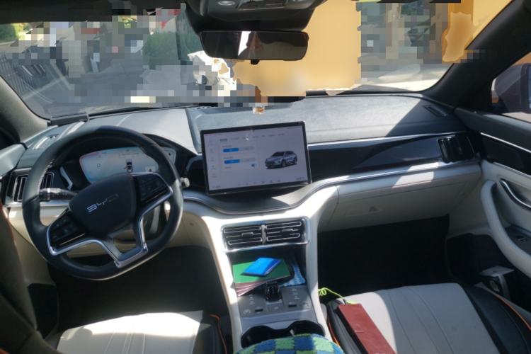 Used BYD Song PLUS New Energy 2023 Champion Edition DM-i 110KM Flagship PLUS Center Console