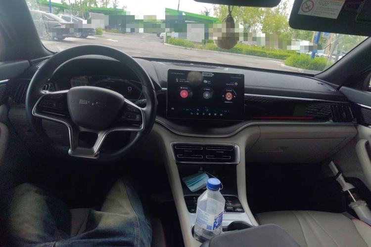 Used BYD Song PLUS New Energy 2023 Champion Edition DM-i 150KM Flagship PLUS Center Console