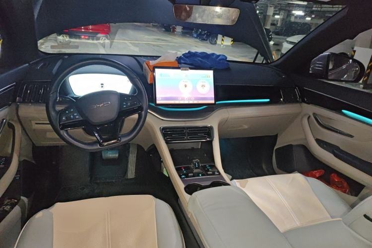 Used BYD Song PLUS New Energy 2023 Champion Edition EV 520KM Prestige Model Center Console