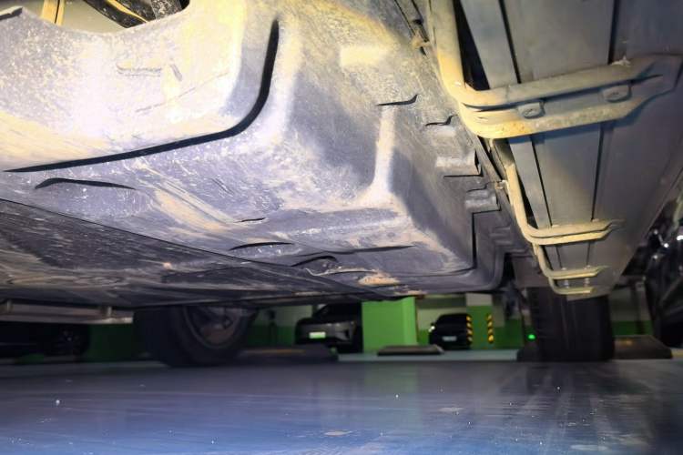 Used BYD Song PLUS New Energy 2023 Champion Edition DM-i 110KM Flagship Model Chassis Front Left