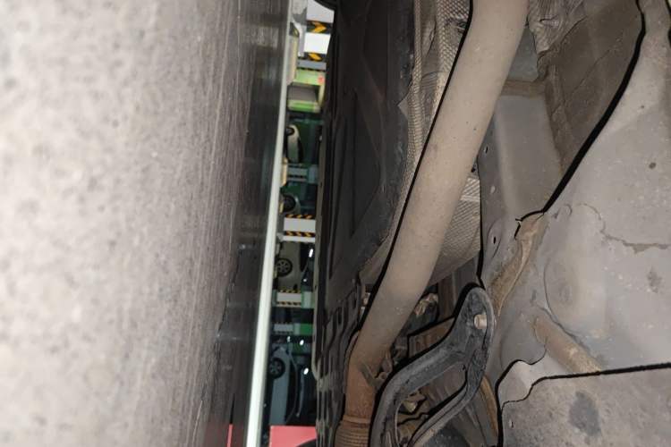 Used BYD Song PLUS New Energy 2023 Champion Edition DM-i 110KM Flagship Model Chassis Front Right
