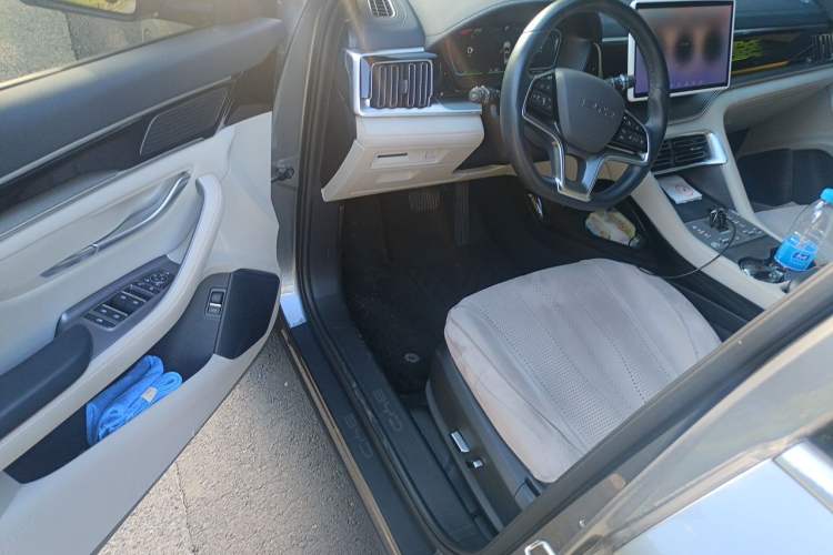 Used BYD Song PLUS New Energy 2023 Champion Edition EV 520KM Flagship Model Driver Seat