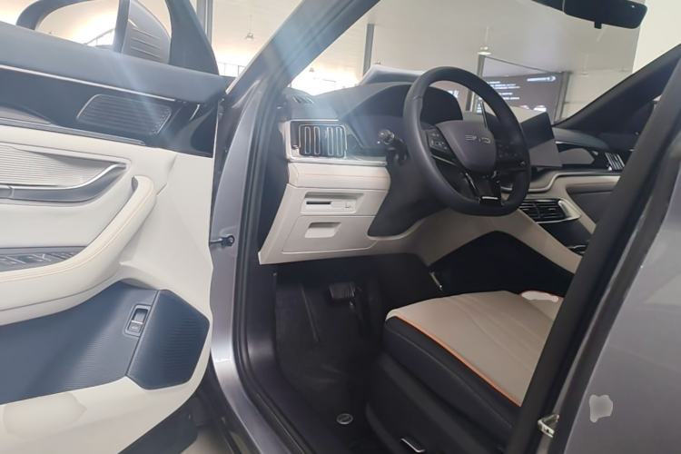 Used BYD Song PLUS New Energy 2023 Champion Edition DM-i 150KM Flagship PLUS Driver Seat