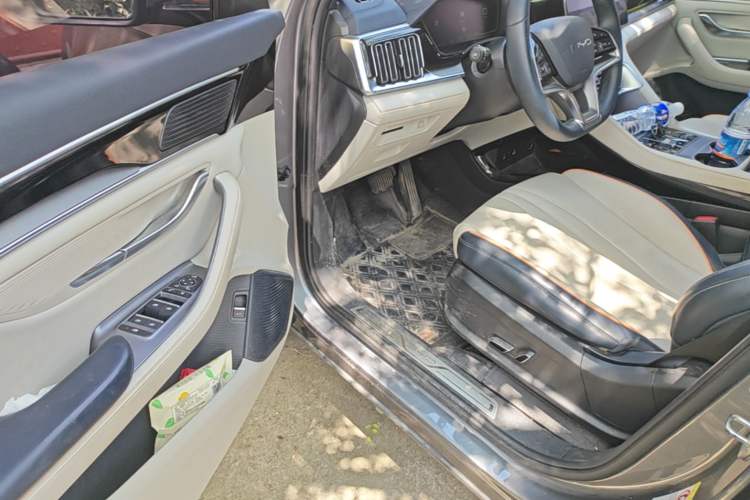 Used BYD Song PLUS New Energy 2023 Champion Edition DM-i 150KM Flagship PLUS Driver Seat