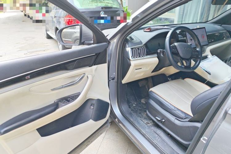 Used BYD Song PLUS New Energy 2023 Champion Edition DM-i 110KM Flagship Model Driver Seat