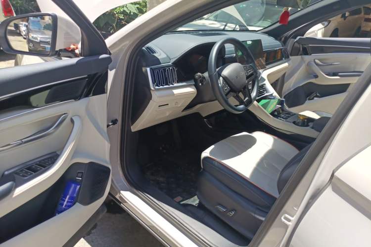 Used BYD Song PLUS New Energy 2023 Champion Edition DM-i 110KM Flagship Model Driver Seat