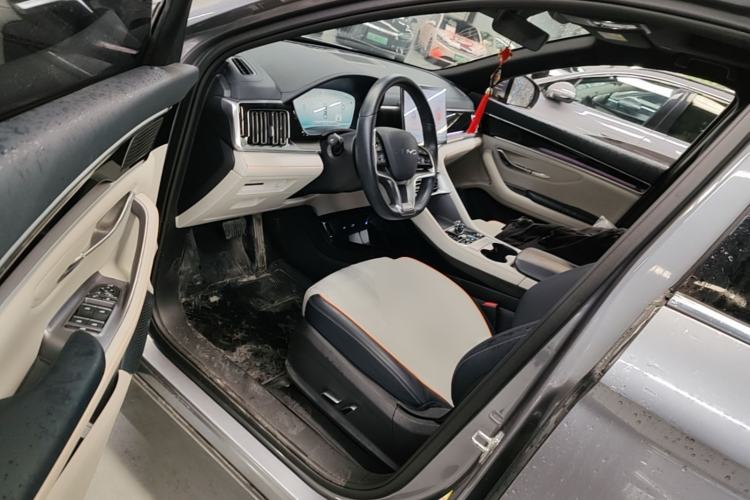 Used BYD Song PLUS New Energy 2023 Champion Edition DM-i 110KM Flagship PLUS Driver Seat