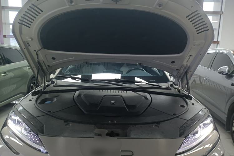 Used BYD Song PLUS New Energy 2023 Champion Edition EV 520KM Luxury Model Engine Bay