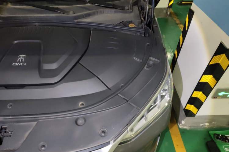 Used BYD Song PLUS New Energy 2023 Champion Edition DM-i 150KM Flagship PLUS Engine Bay Left
