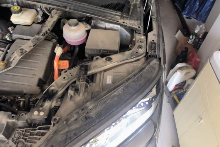 Used BYD Song PLUS New Energy 2023 Champion Edition DM-i 110KM Flagship PLUS Engine Bay Left