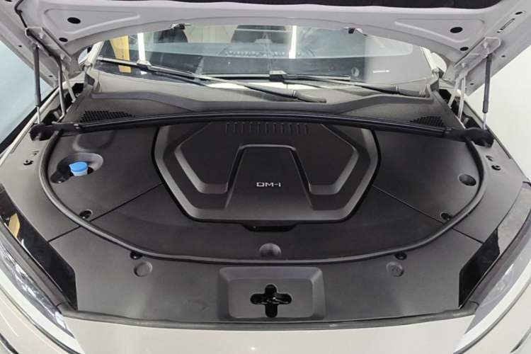 Used BYD Song PLUS New Energy 2023 Champion Edition DM-i 150KM Flagship PLUS Engine Bay