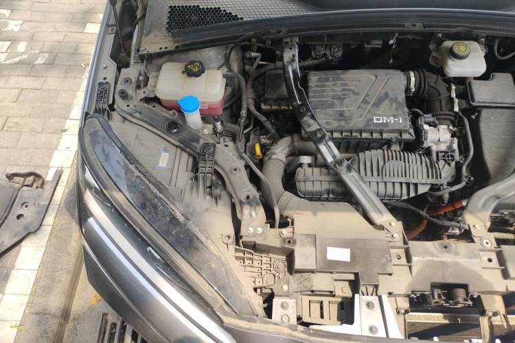Used BYD Song PLUS New Energy 2023 Champion Edition DM-i 110KM Flagship Model Engine Bay Right