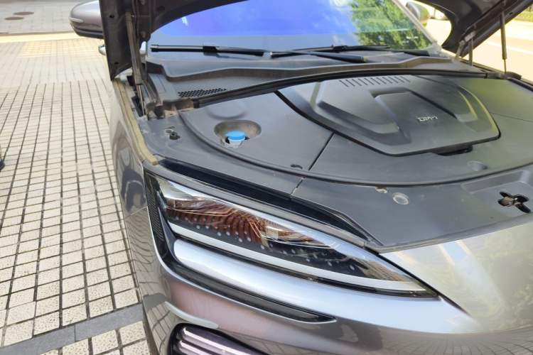 Used BYD Song PLUS New Energy 2023 Champion Edition DM-i 110KM Flagship Model Engine Bay Right