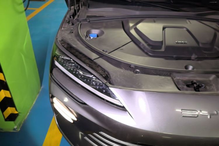 Used BYD Song PLUS New Energy 2023 Champion Edition DM-i 110KM Flagship Model Engine Bay Right
