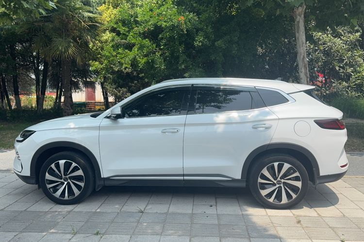 Used BYD Song PLUS New Energy 2023 Champion Edition EV 520KM Flagship Model Exterior 2