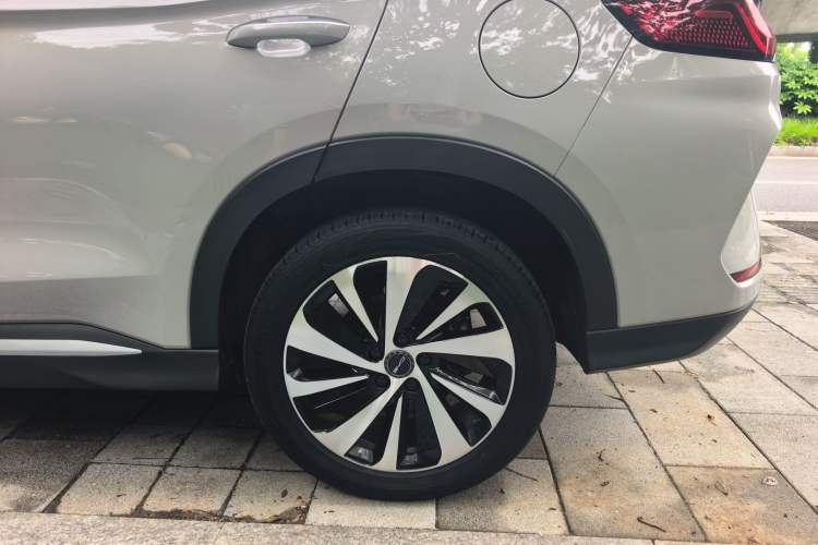 Used BYD Song PLUS New Energy 2023 Champion Edition DM-i 150KM Flagship PLUS Exterior 3