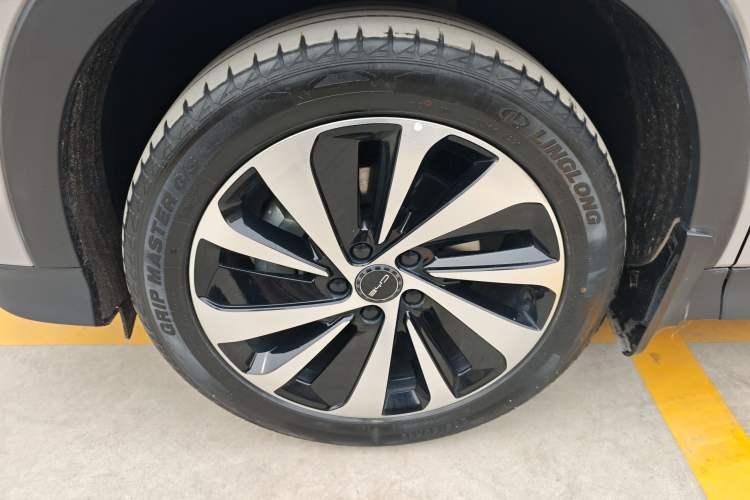 Used BYD Song PLUS New Energy 2023 Champion Edition EV 520KM Prestige Model Exterior 4