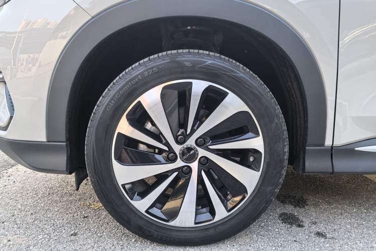 Used BYD Song PLUS New Energy 2023 Champion Edition EV 520KM Flagship Model Exterior 9
