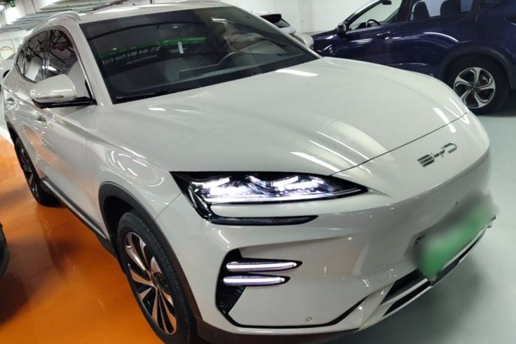Used BYD Song PLUS New Energy 2023 Champion Edition EV 520KM Prestige Model Front Right 45 Deg