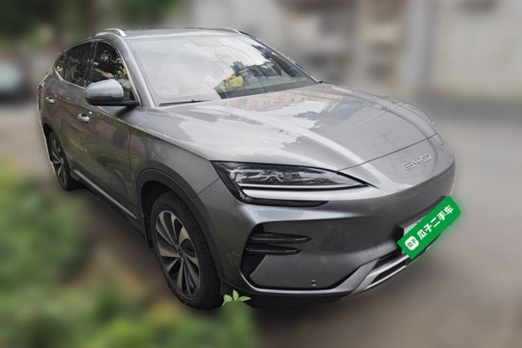 Used BYD Song PLUS New Energy 2023 Champion Edition EV 520KM Luxury Model Front Right 45 Deg